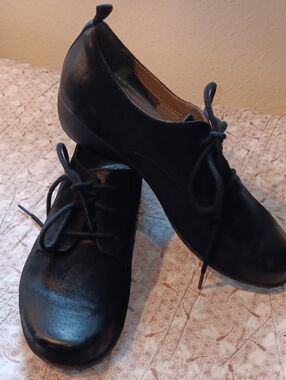 Dansko Black Lace-Up Oxford Heels